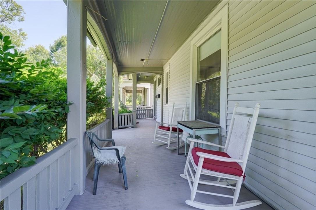 14 Vick Park A - Photo 2 of 36