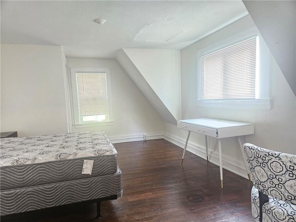 614 E State St - Photo 4 of 14