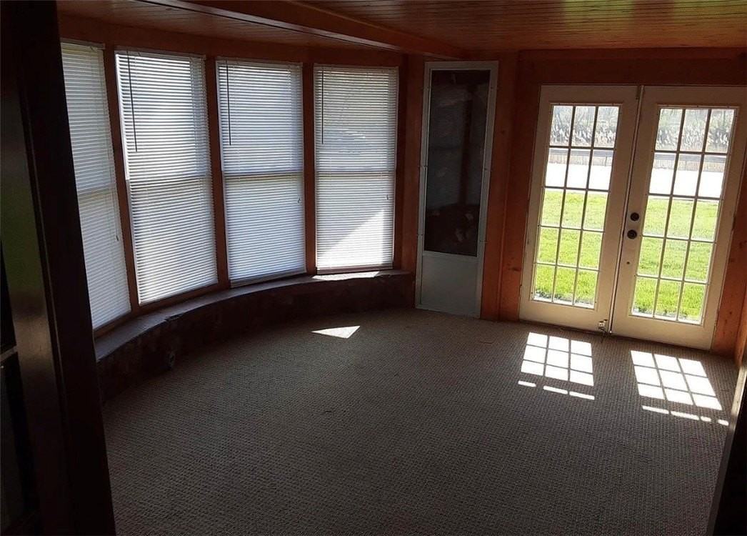 1819 Scottsville Rd - Photo 4 of 6