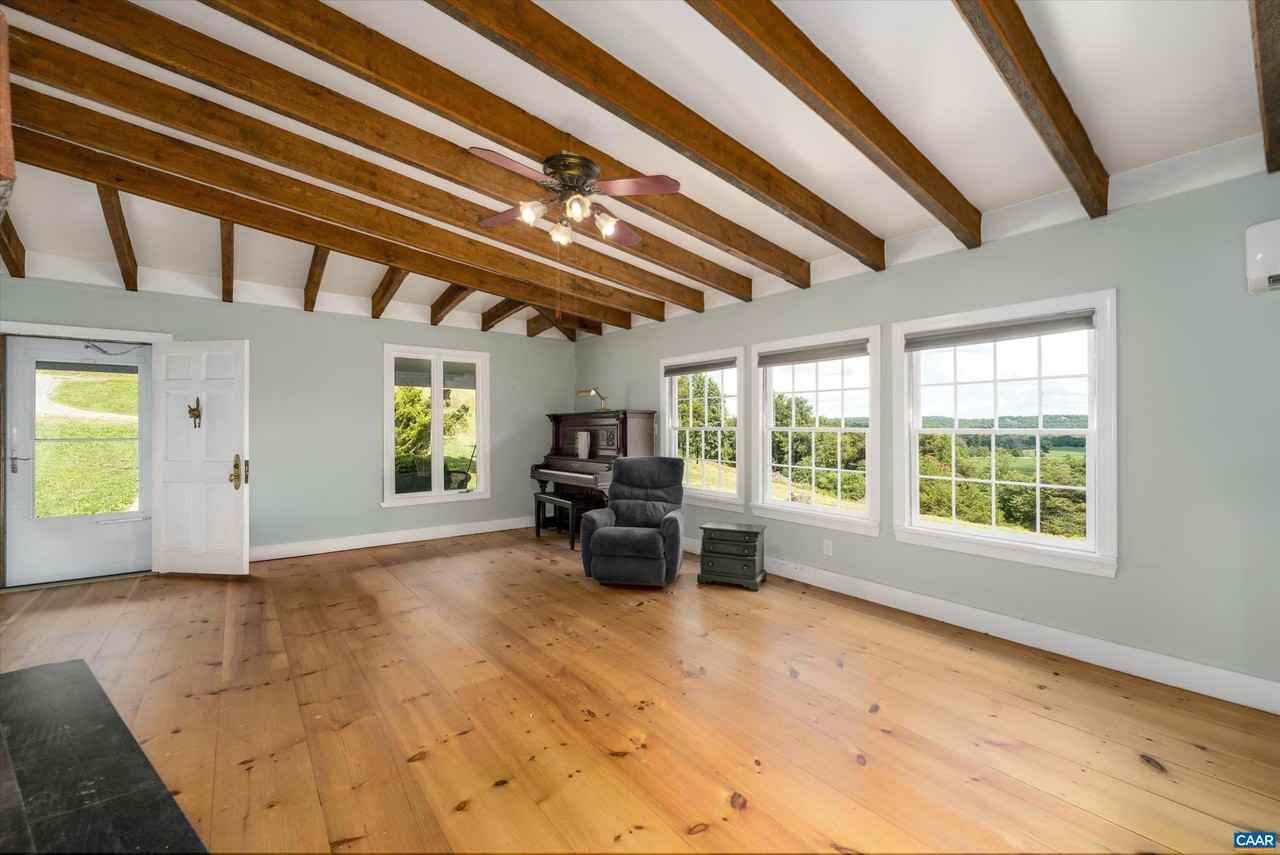 1829 Cabell Rd - Photo 7 of 16