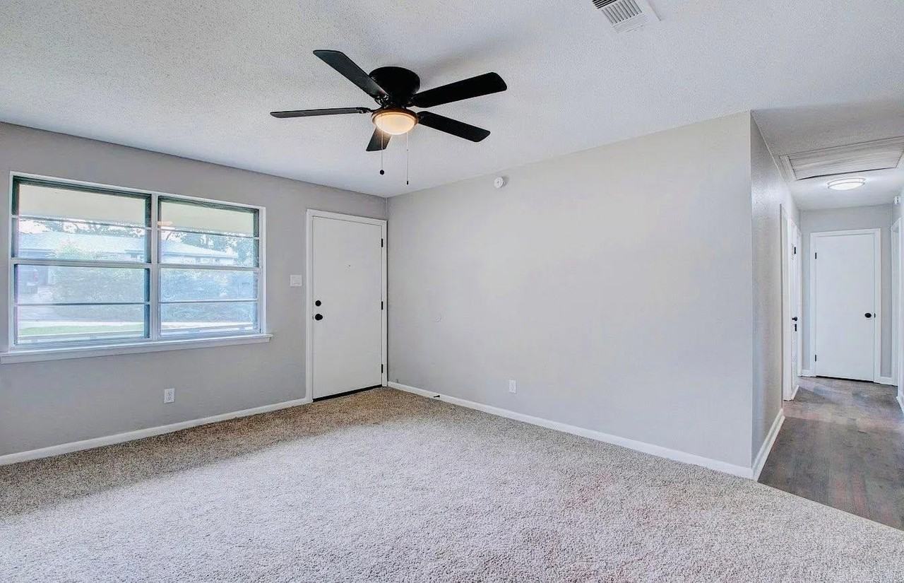 5805 Wisteria Ct - Photo 3 of 15