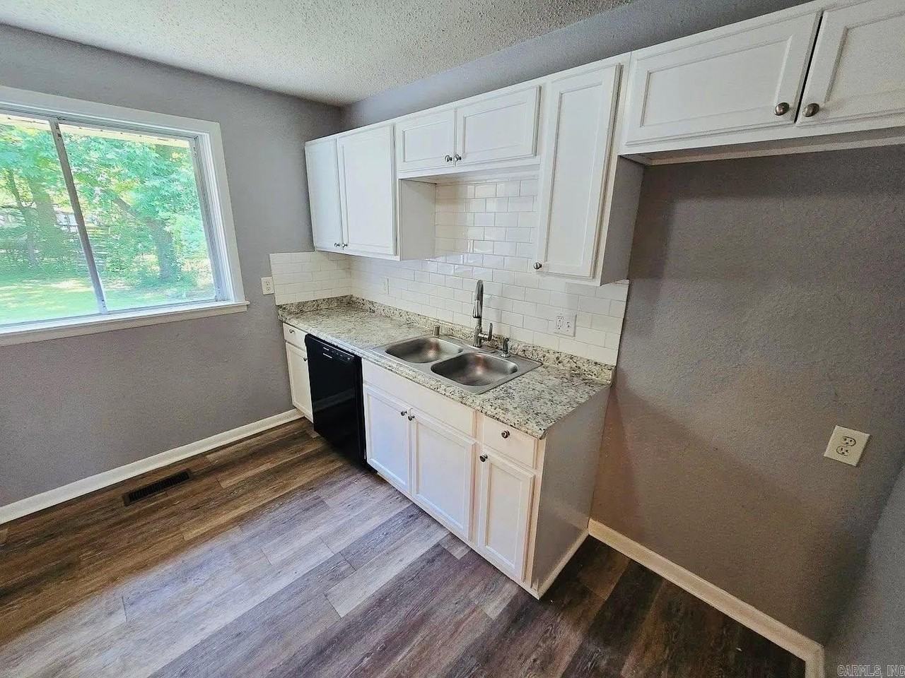 3914 Susan Cir - Photo 3 of 15