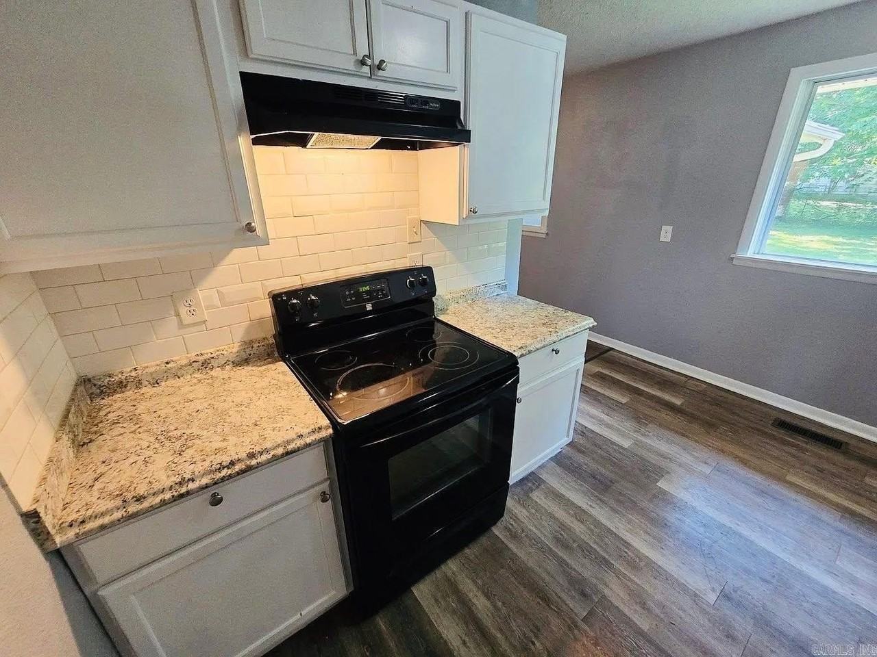 3914 Susan Cir - Photo 4 of 15