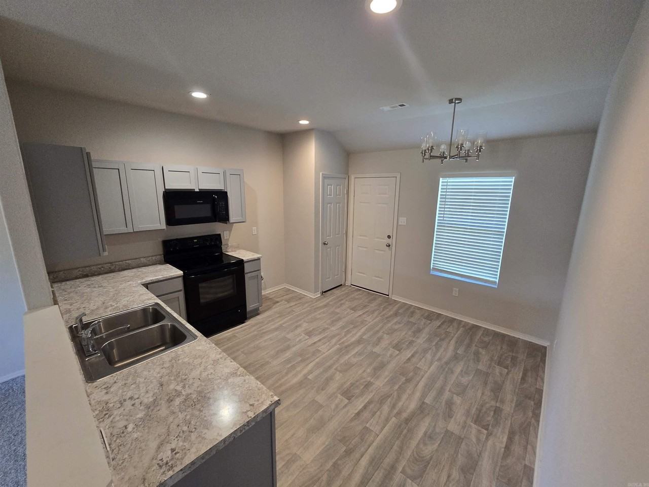 31 Winter Valley Cv - Photo 4 of 30