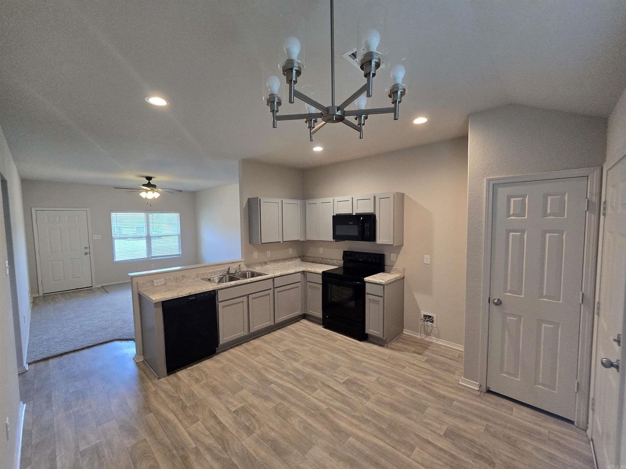 31 Winter Valley Cv - Photo 5 of 30