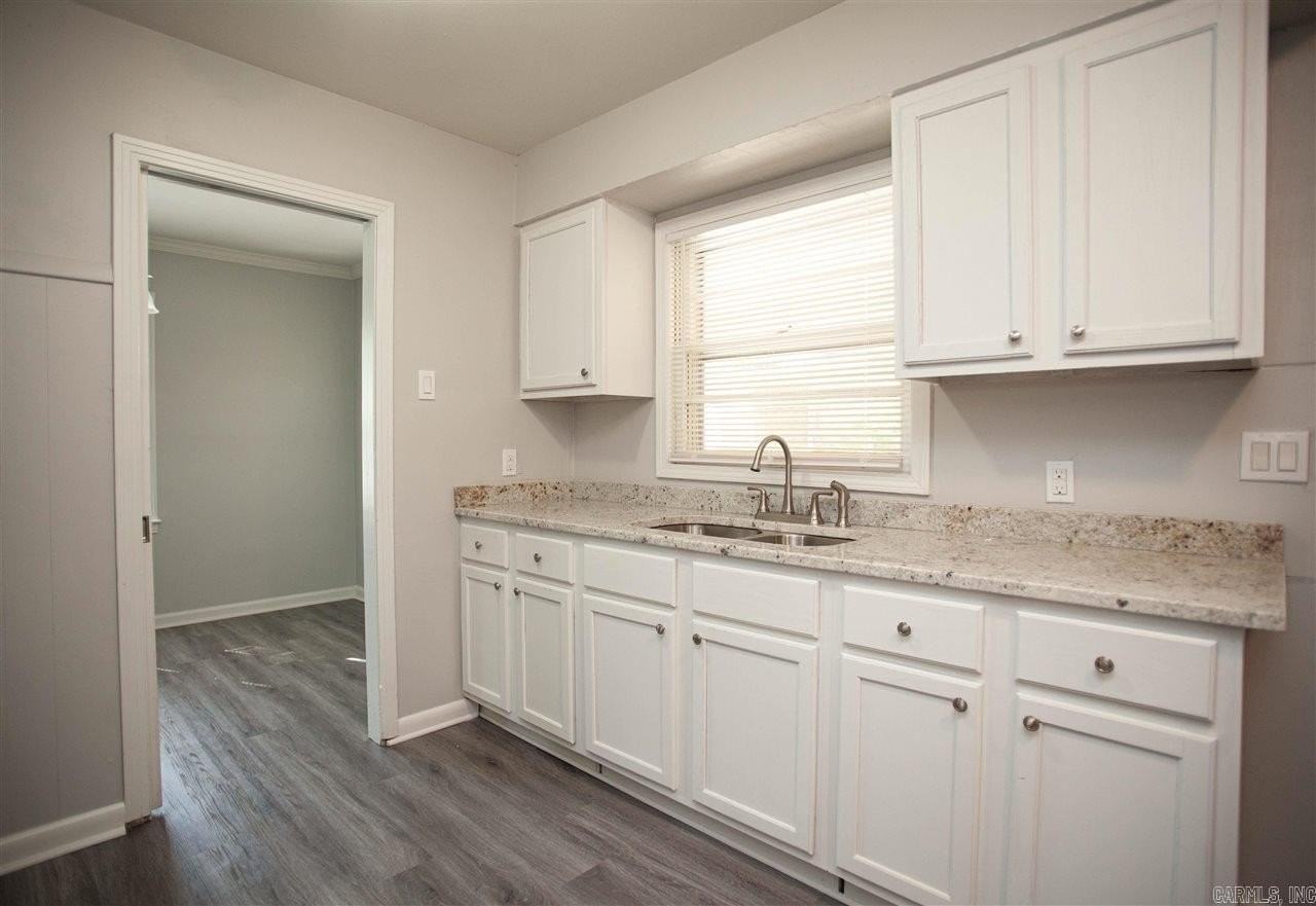 538 Water St - Photo 4 of 11