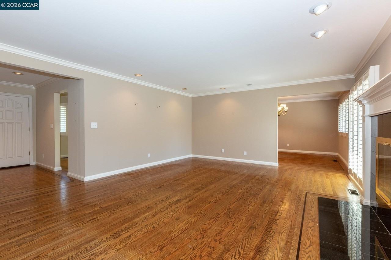 432 Stonefield Pl - Photo 3 of 28