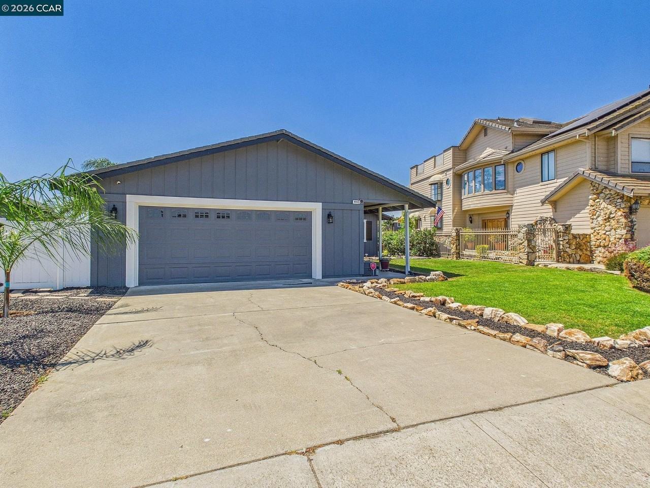 4910 Cabrillo Pt - Photo 2 of 50