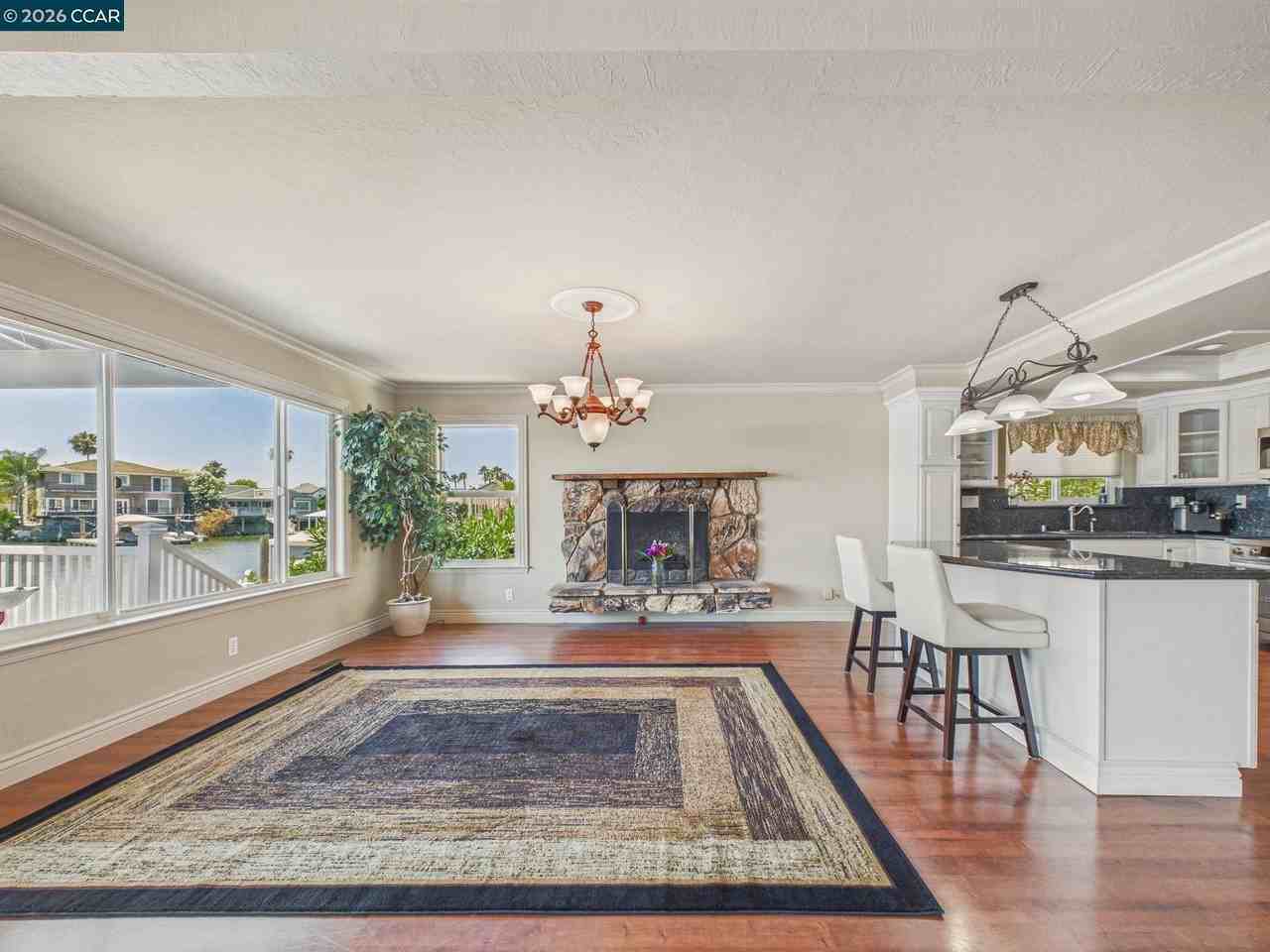 4910 Cabrillo Pt - Photo 3 of 50