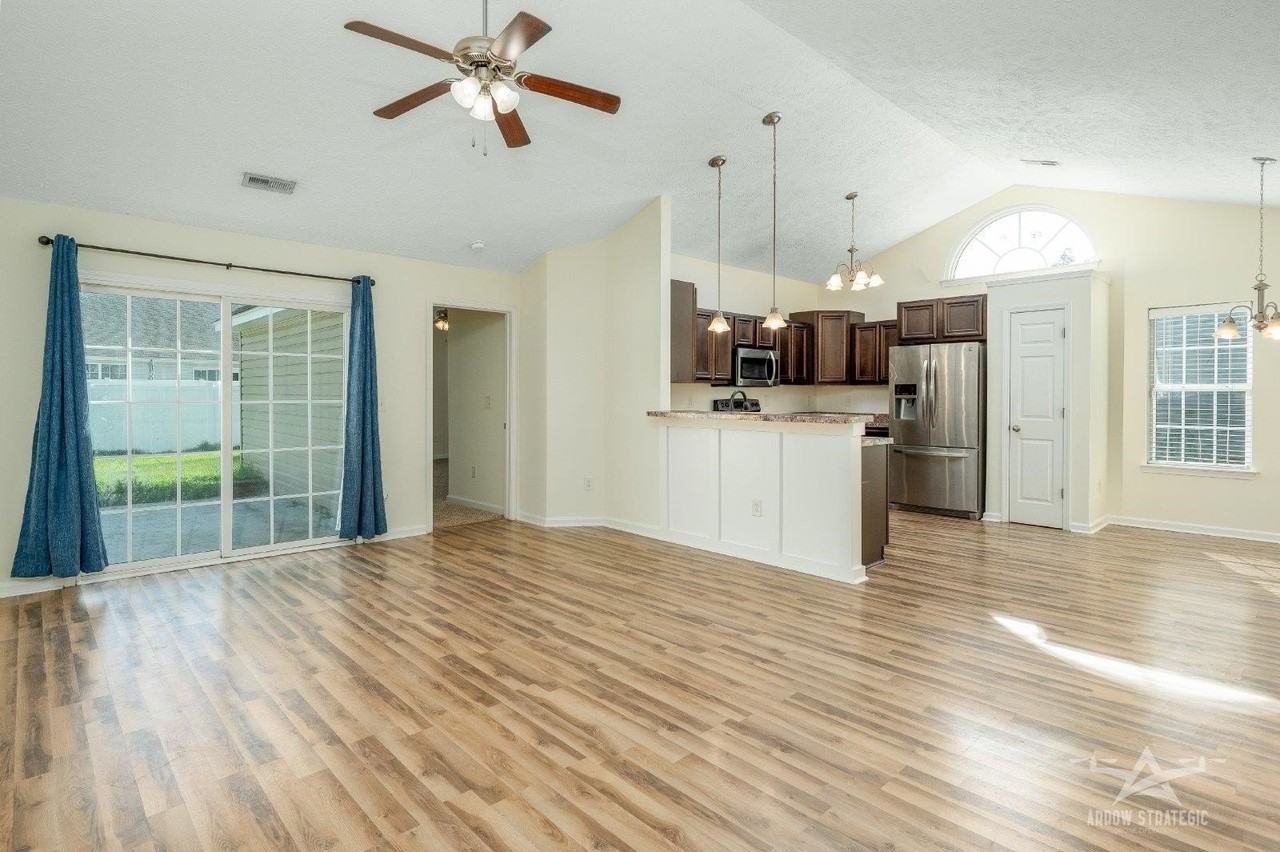 170 Woodland Park Loop - Photo 5 of 22
