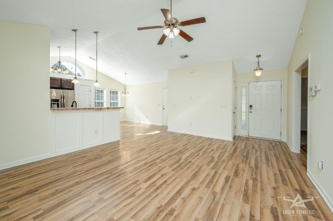 170 Woodland Park Loop - Photo 6 of 22