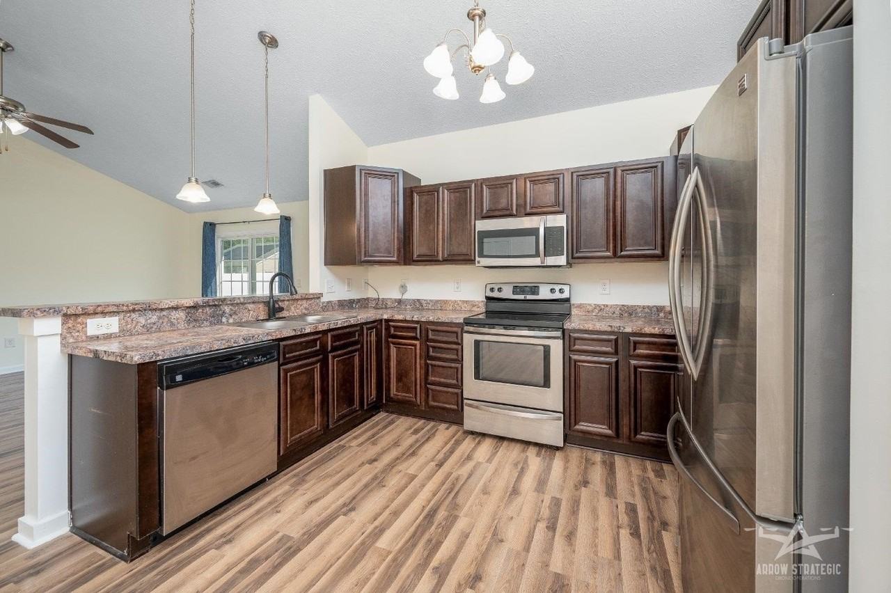 170 Woodland Park Loop - Photo 7 of 22