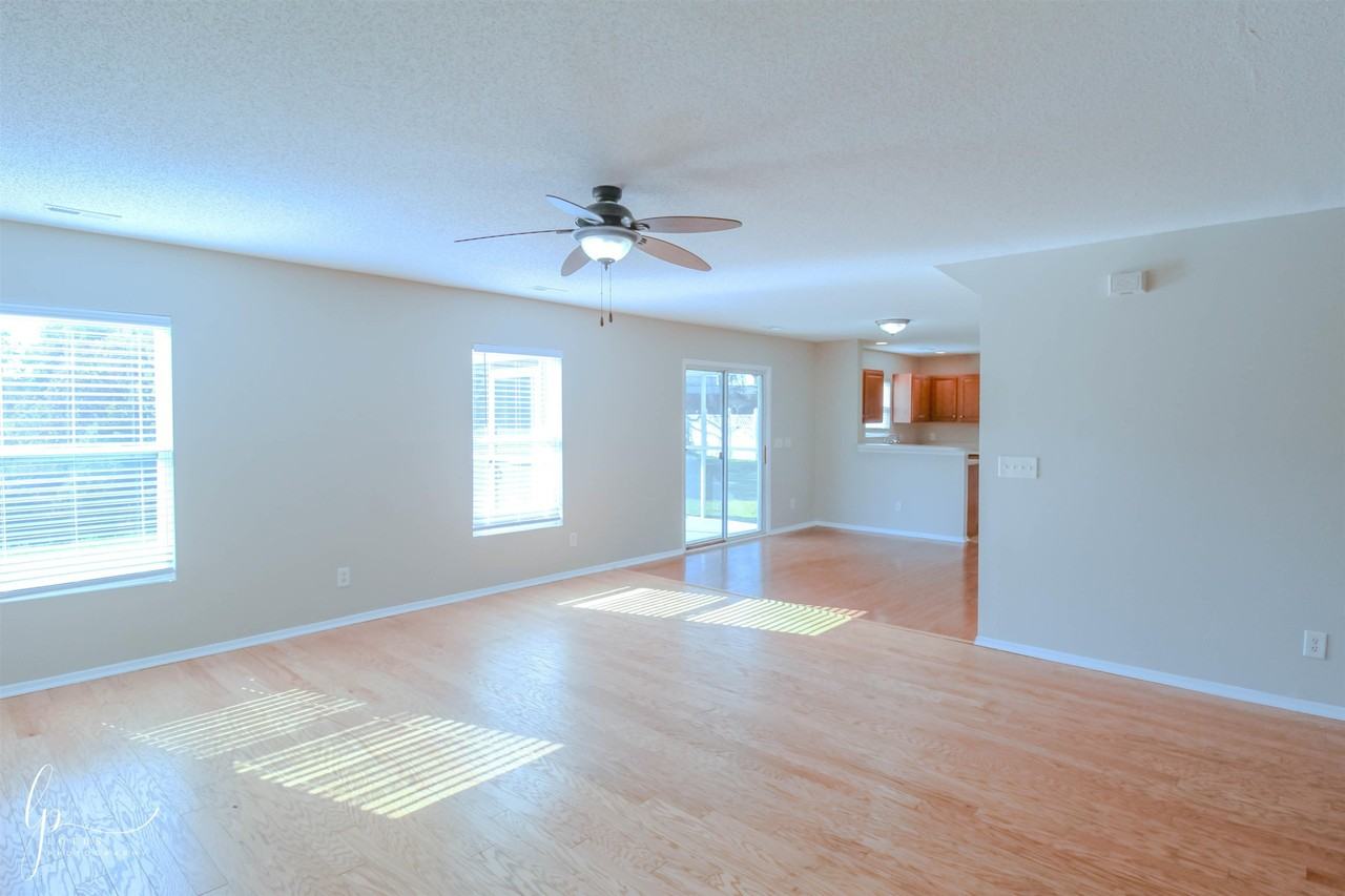 2013 Laurel Oak Ct - Photo 4 of 30
