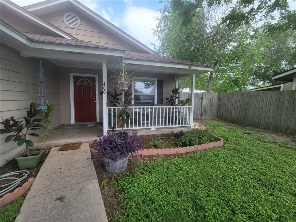 406 Bayview Blvd - Photo 2 of 9