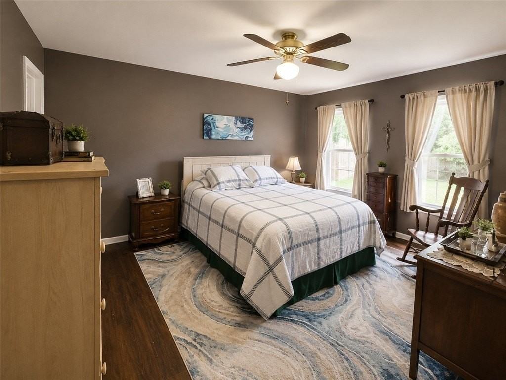 406 Bayview Blvd - Photo 7 of 9