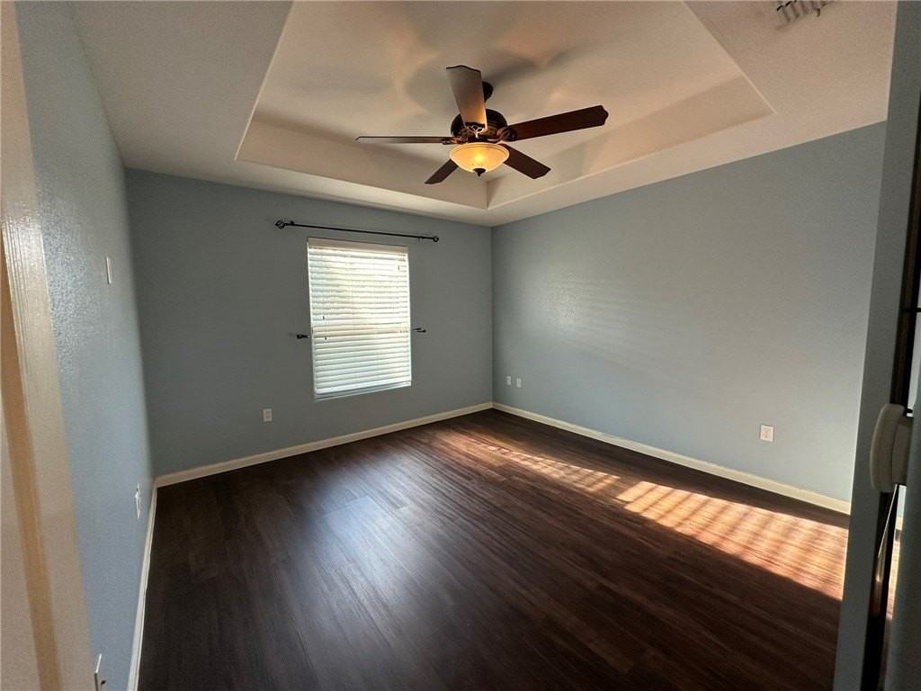 1132 Imperial St - Photo 6 of 19