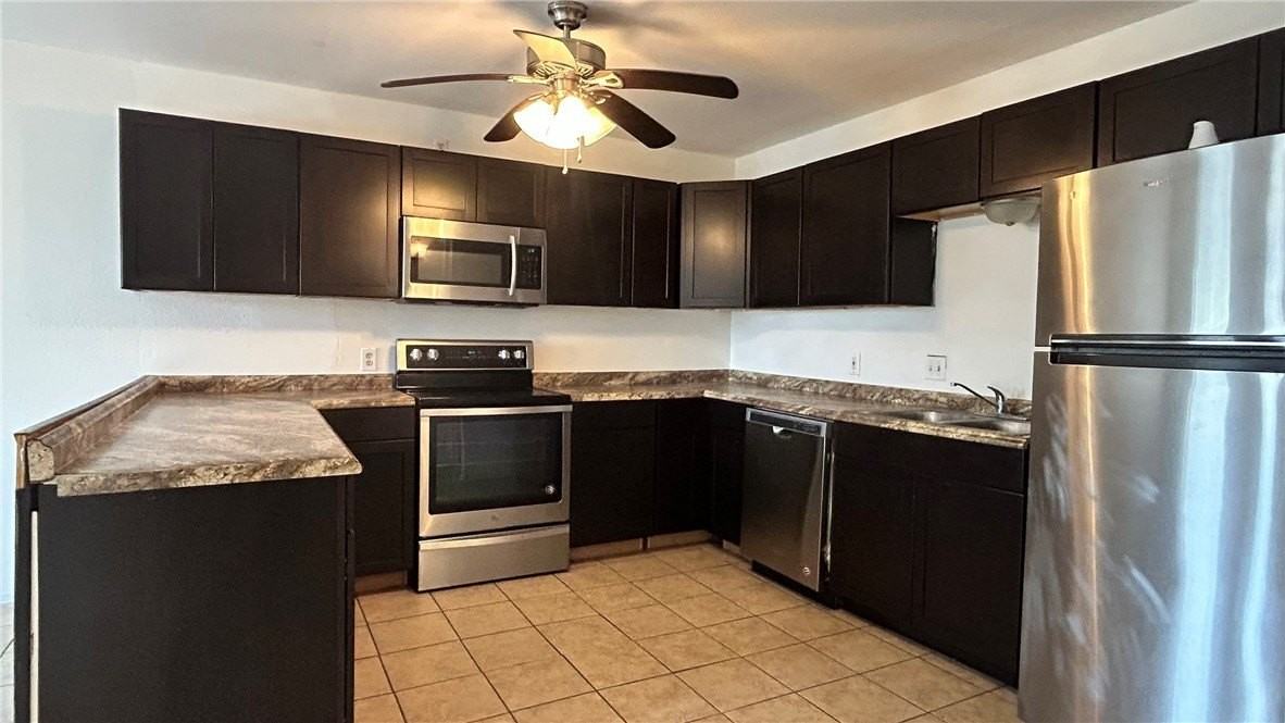 1004 Austin St #9 - Photo 6 of 22