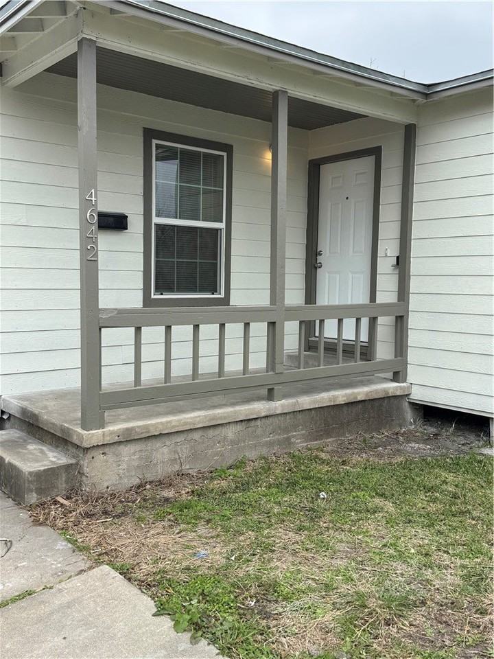 4642 Cheryl Dr - Photo 3 of 22