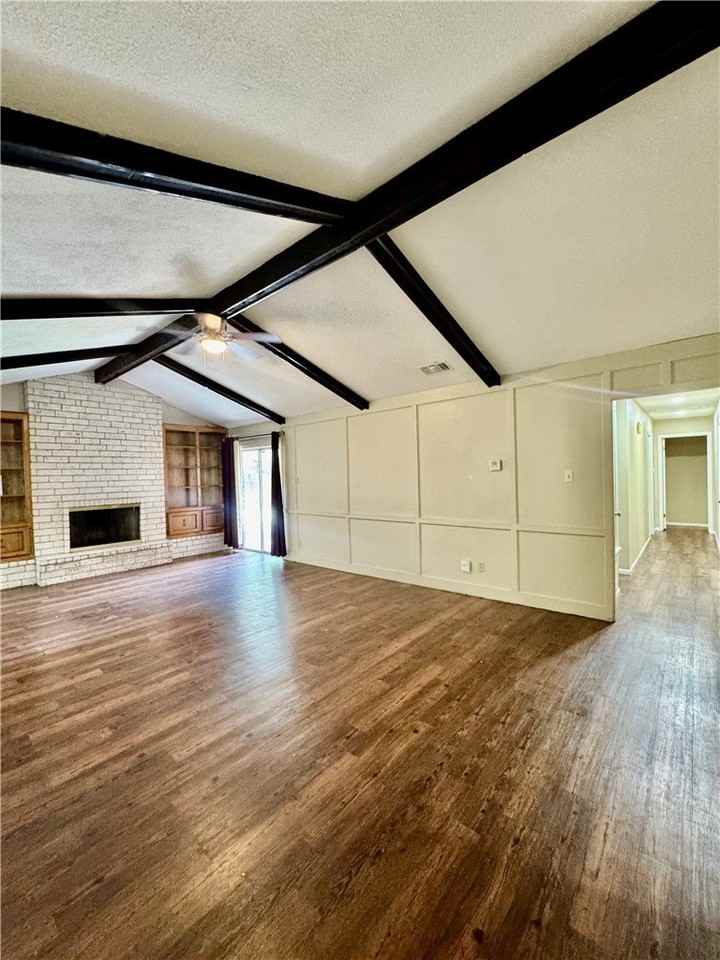 5122 Moultrie Dr - Photo 5 of 31