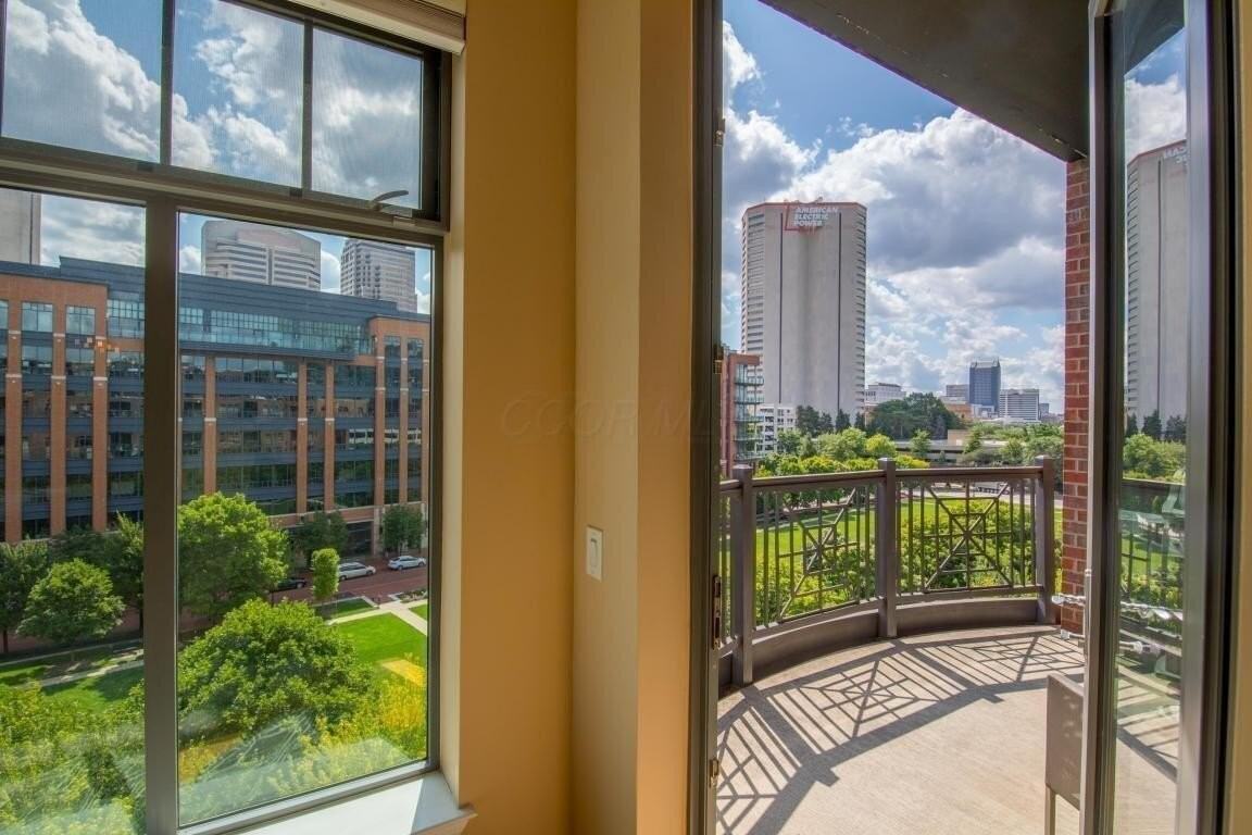 250 Daniel Burnham Sq #607