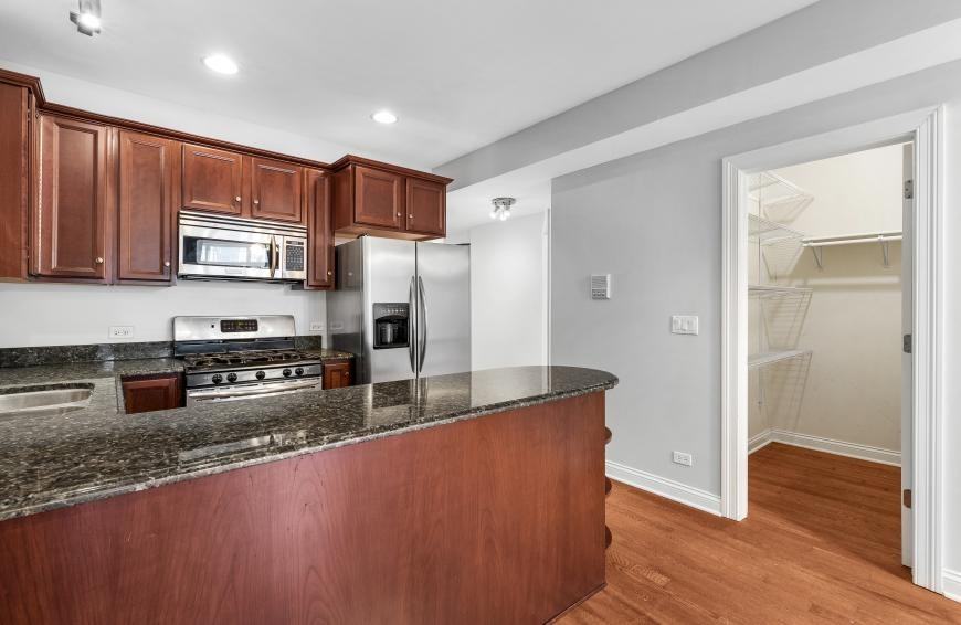 2728 W Cortez St - Photo 6 of 10
