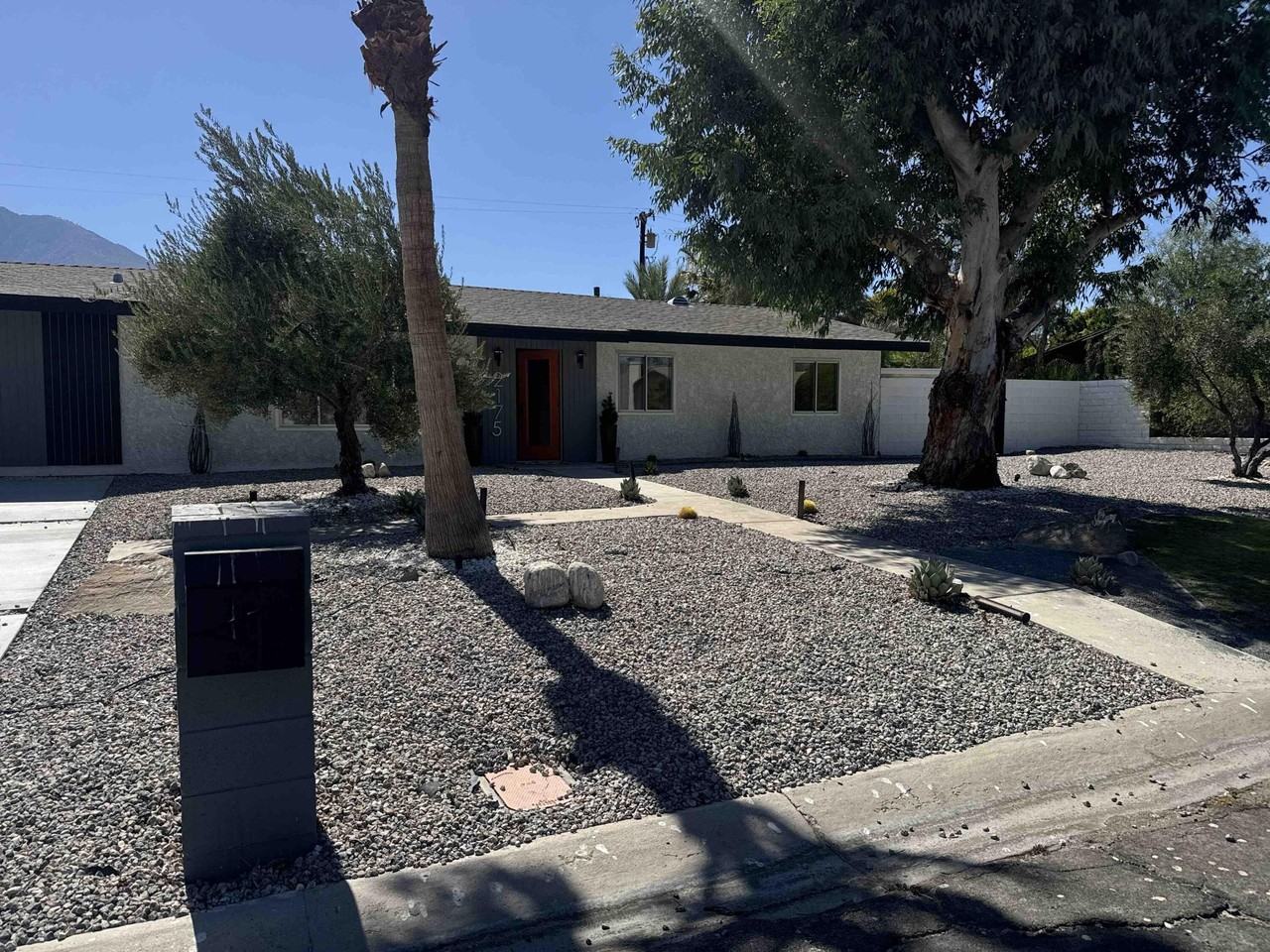 2175 N Sandra Rd - Photo 3 of 10