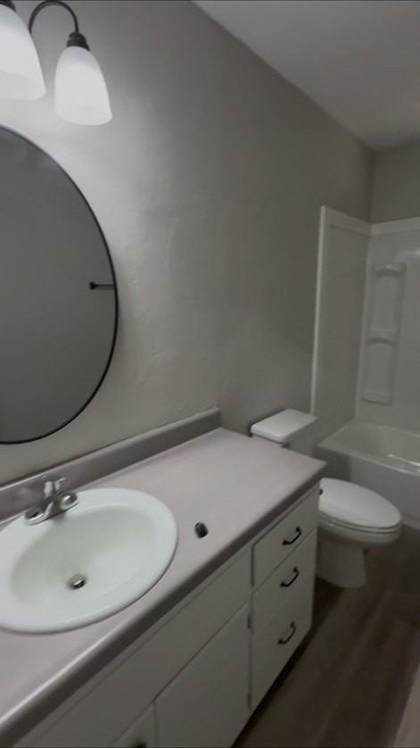 1402 N Adams St #6 - Photo 4 of 11