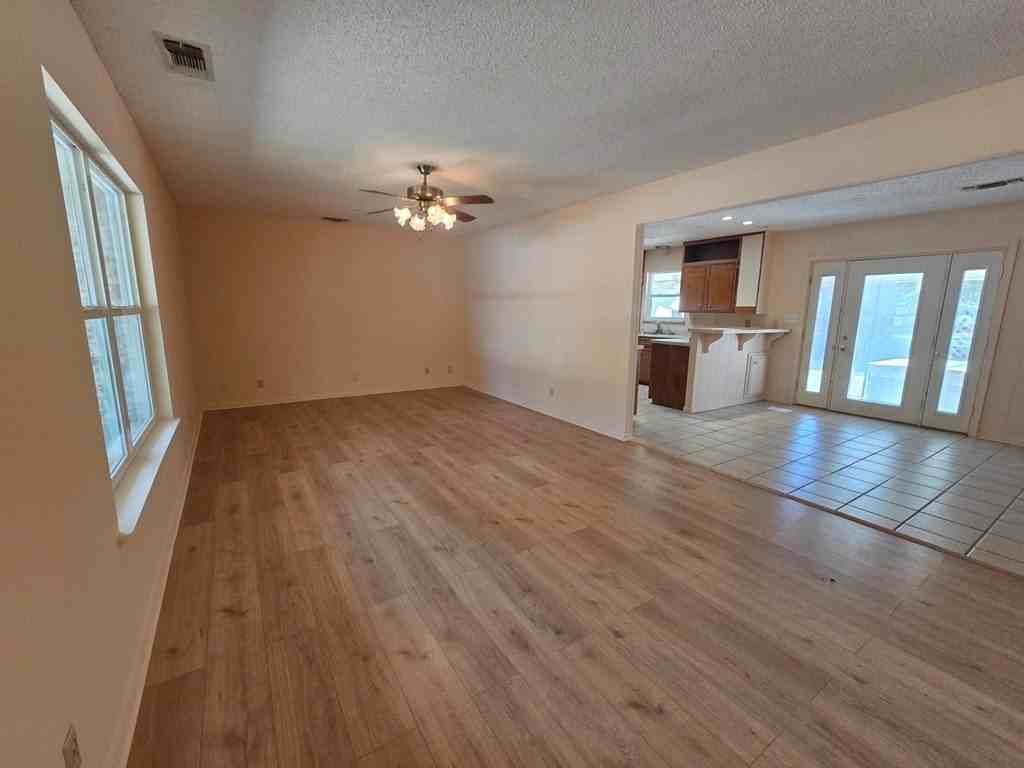 607 S Columbus St - Photo 3 of 20
