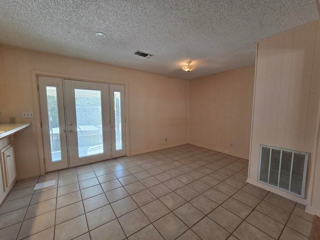 607 S Columbus St - Photo 5 of 20