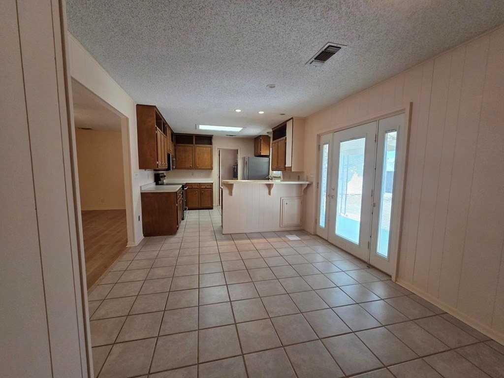 607 S Columbus St - Photo 6 of 20