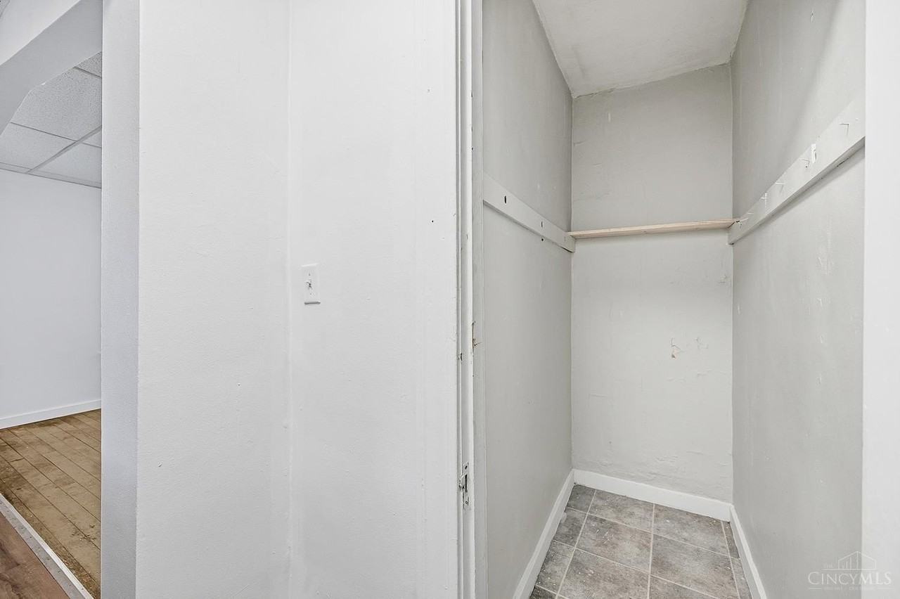 2222 Lawn Ave #6 - Photo 7 of 12