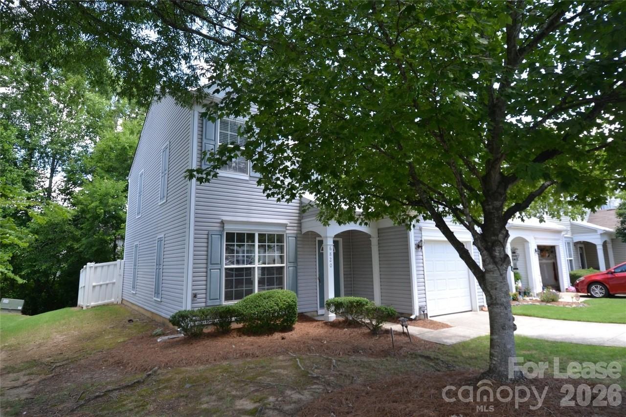 6820 Beverly Springs Dr - Photo 2 of 39