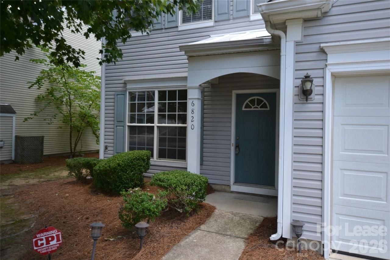 6820 Beverly Springs Dr - Photo 3 of 39
