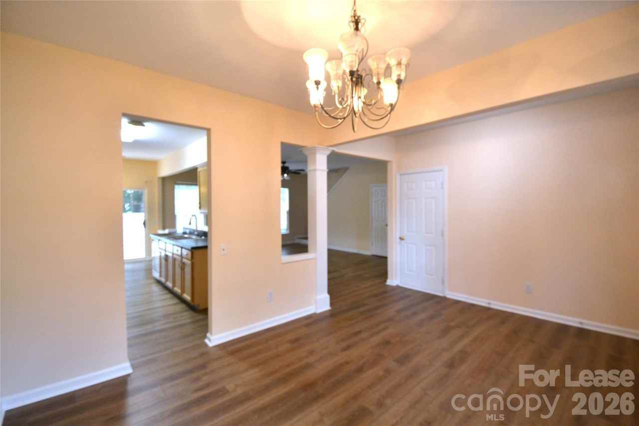 6820 Beverly Springs Dr - Photo 6 of 39