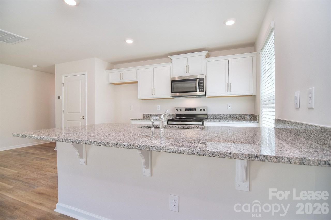 5155 Hyrule Dr - Photo 5 of 35