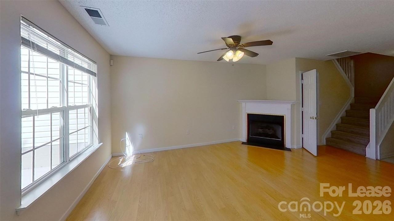 482 Robin Reed Ct - Photo 3 of 13