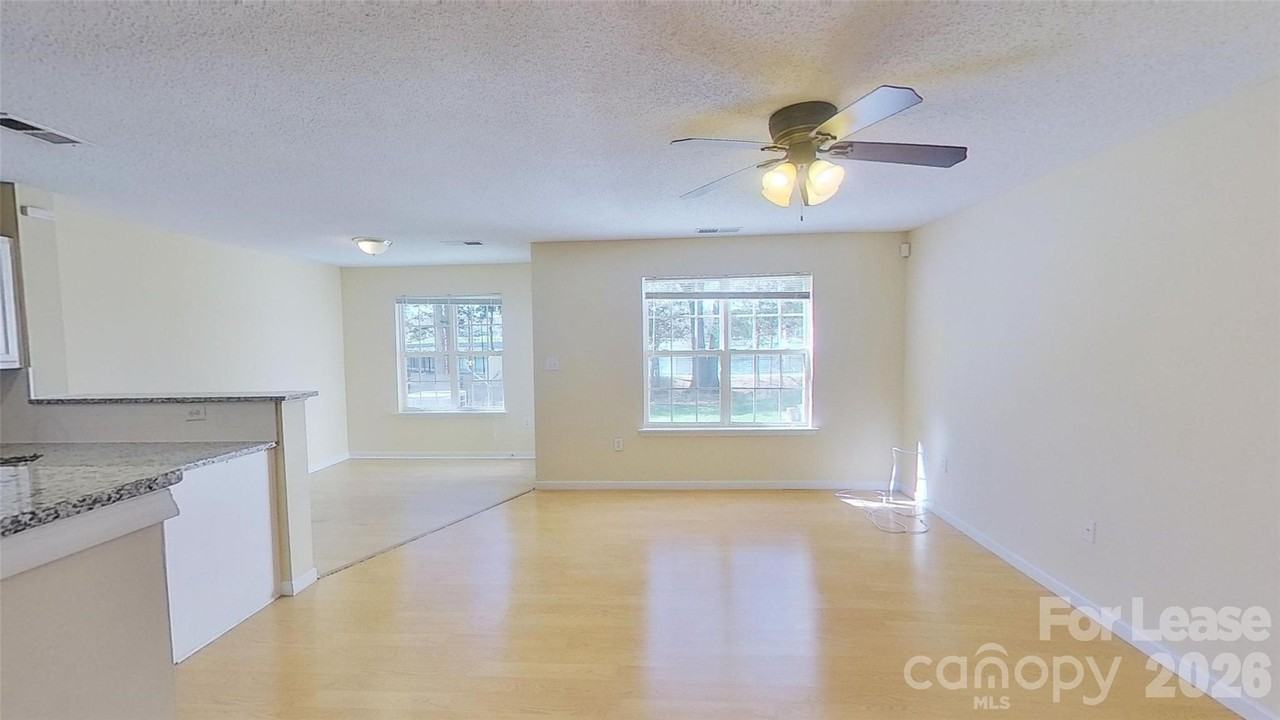 482 Robin Reed Ct - Photo 5 of 13