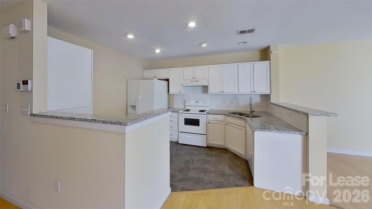 482 Robin Reed Ct - Photo 6 of 13