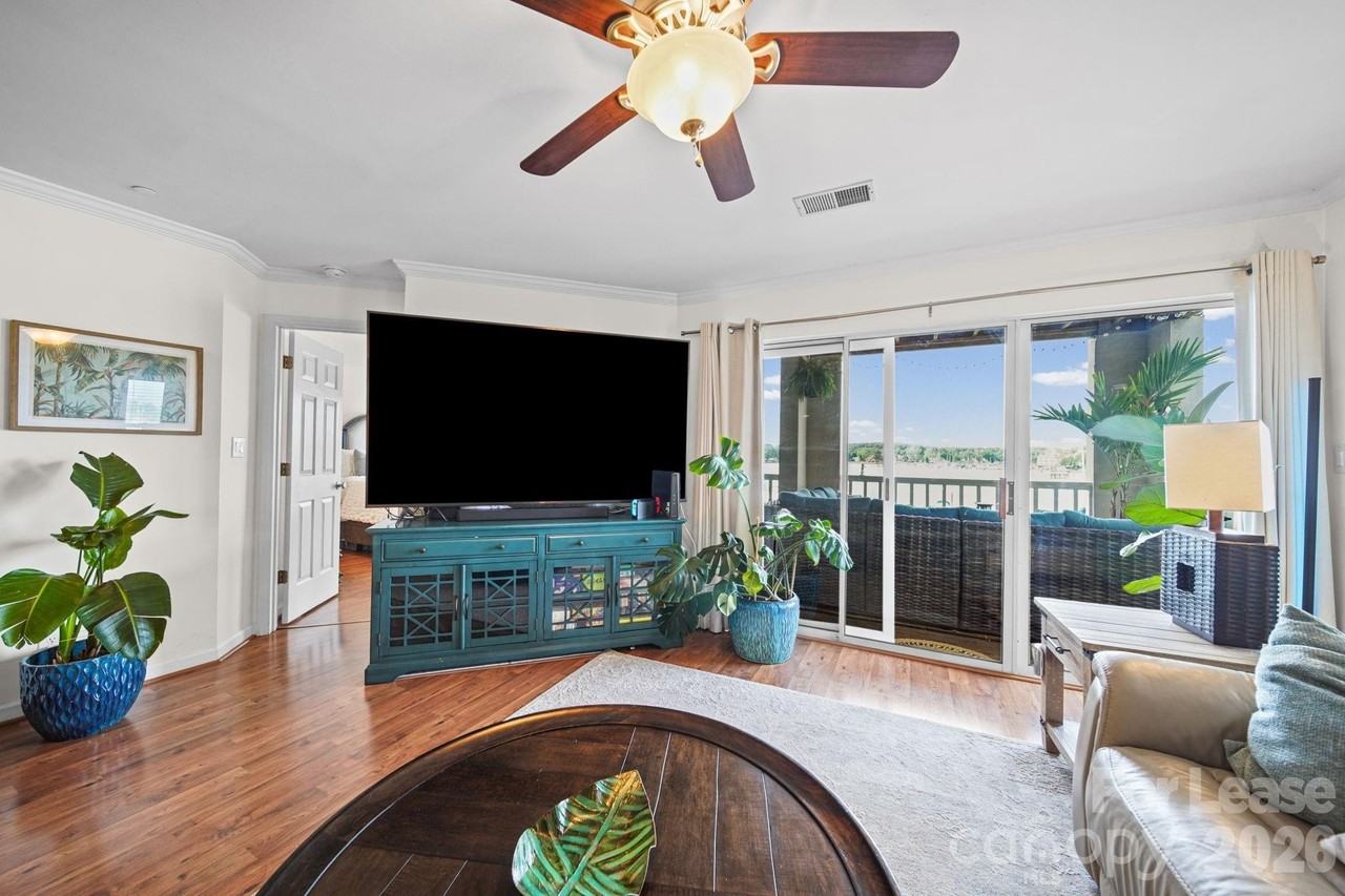 18637 Vineyard Point Ln - Photo 6 of 22