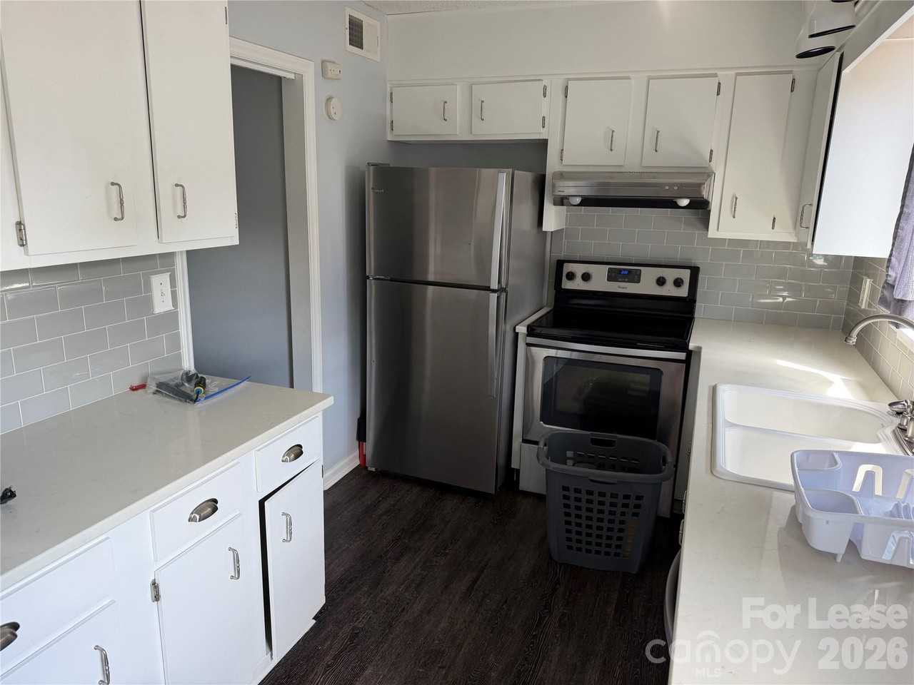 415 E Broad St #A5 - Photo 2 of 14