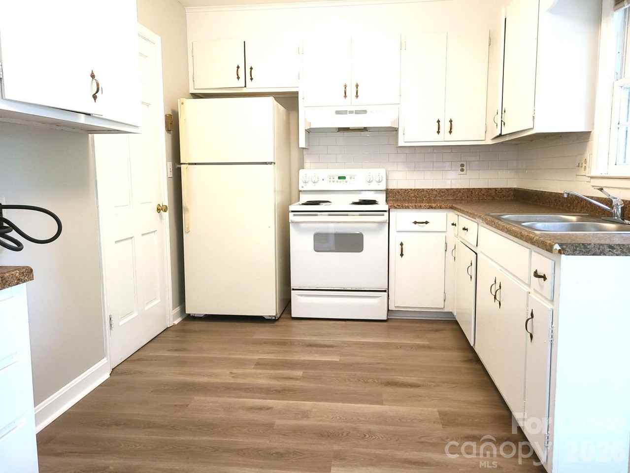 4227 Walker Rd #6 - Photo 2 of 7