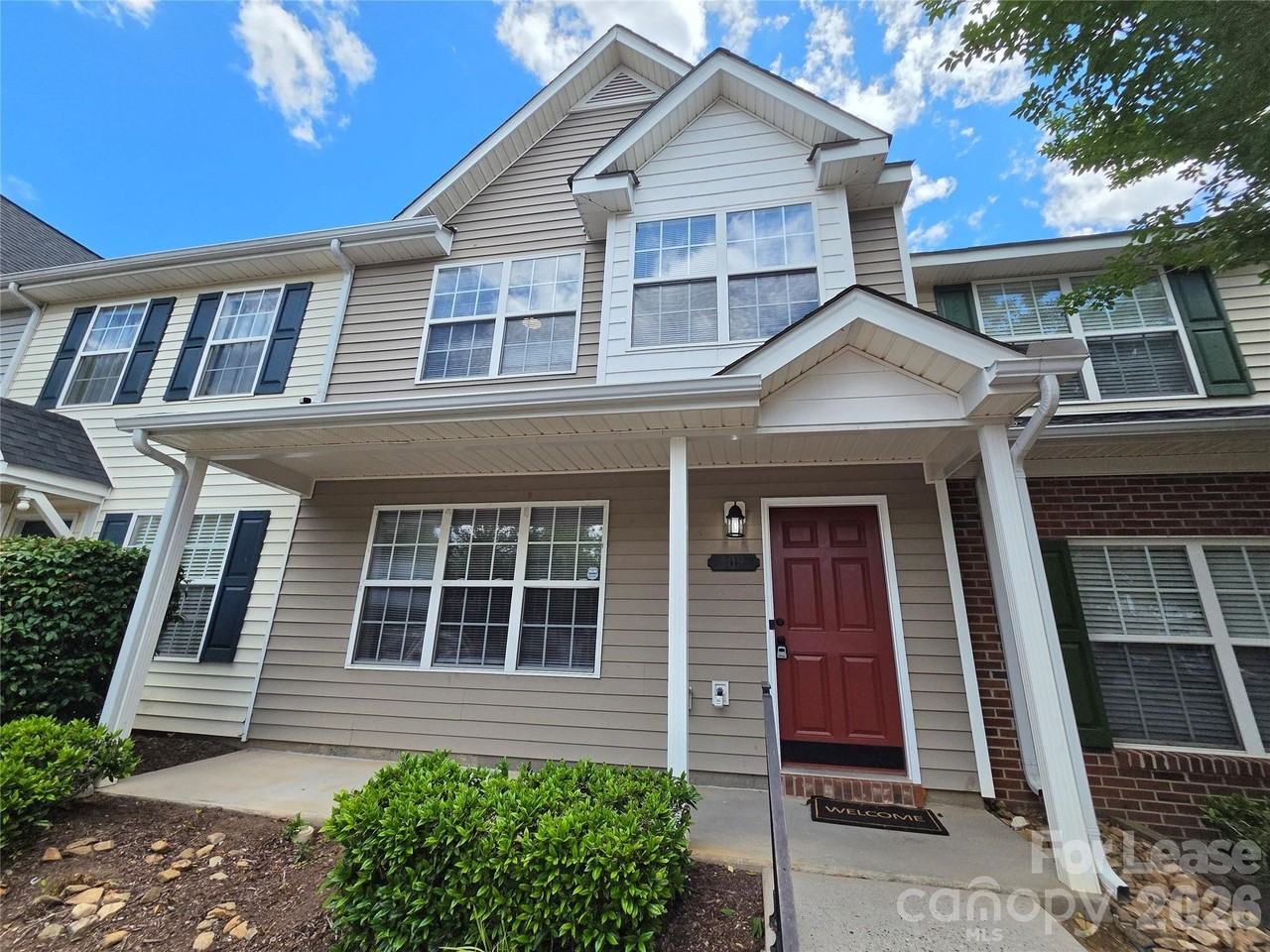 109 Delargy Cir - Photo 2 of 14