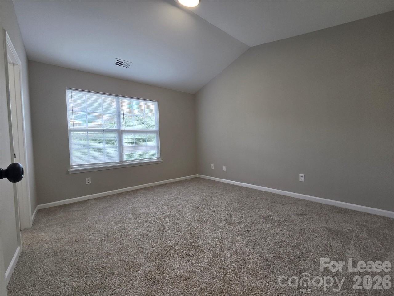 109 Delargy Cir - Photo 6 of 14