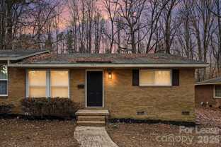 5003 Lakecrest Dr - Photo 1 of 1