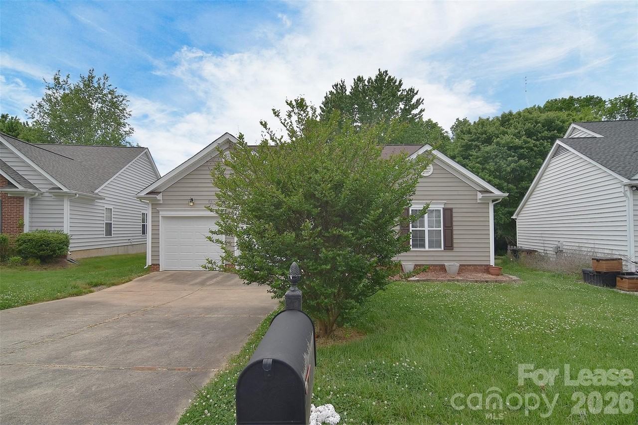 550 Carlisle Dr - Photo 2 of 37