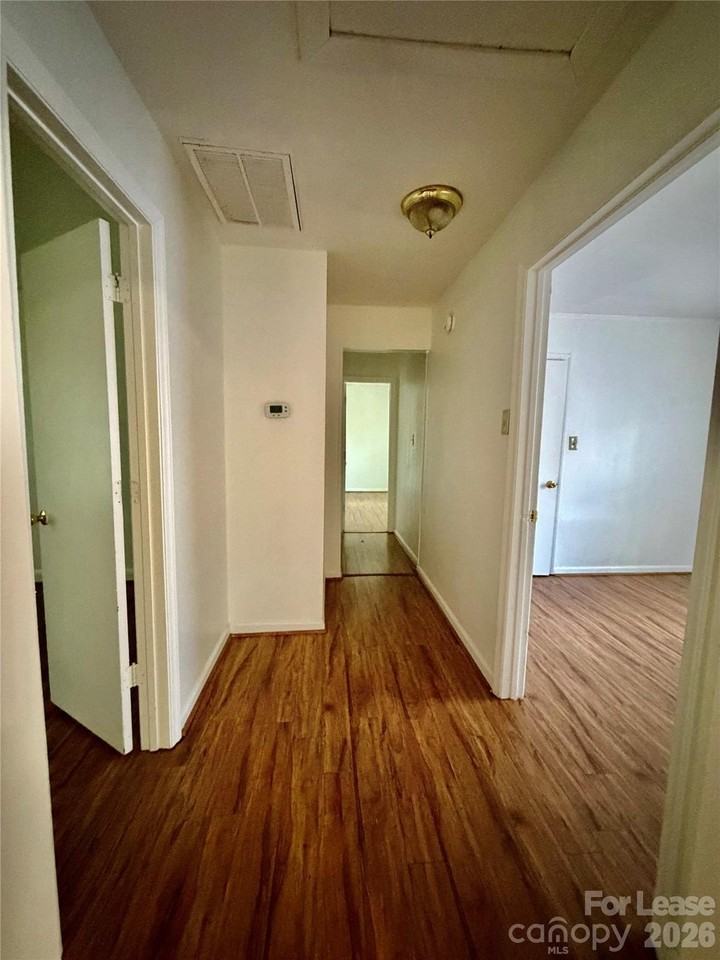 535 Pearl St - Photo 3 of 17