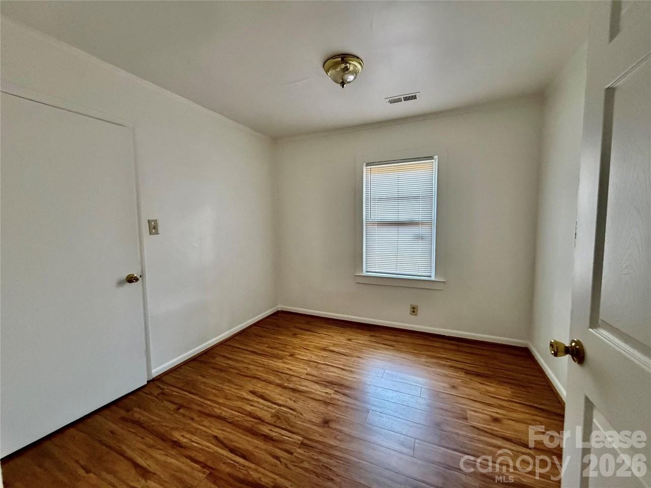 535 Pearl St - Photo 7 of 17