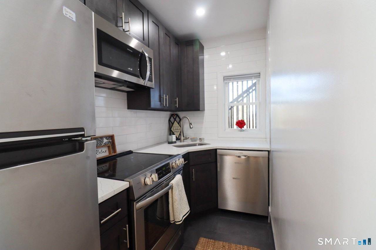 198 Montauk Ave #2 - Photo 2 of 11
