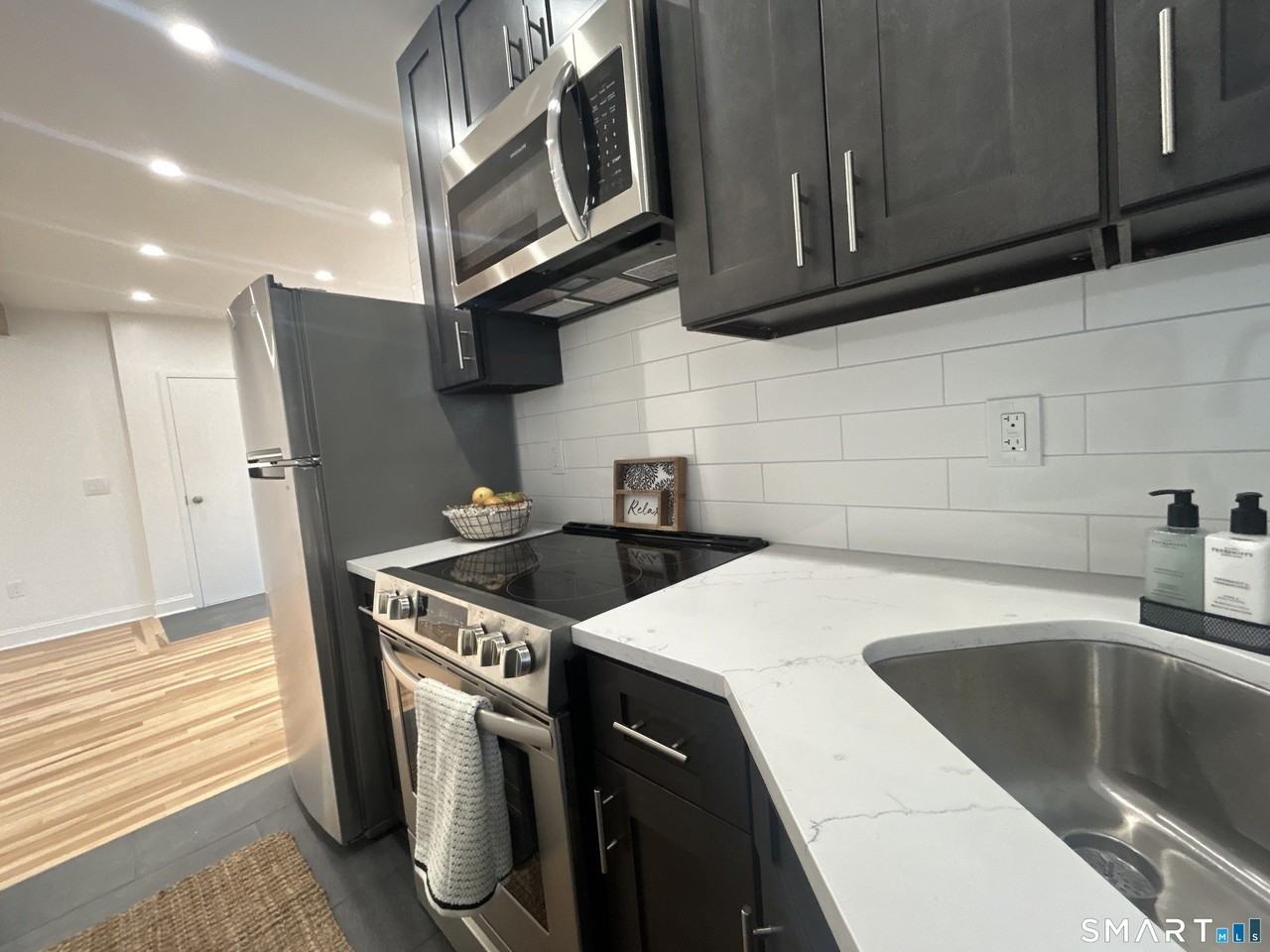 198 Montauk Ave #2 - Photo 4 of 11