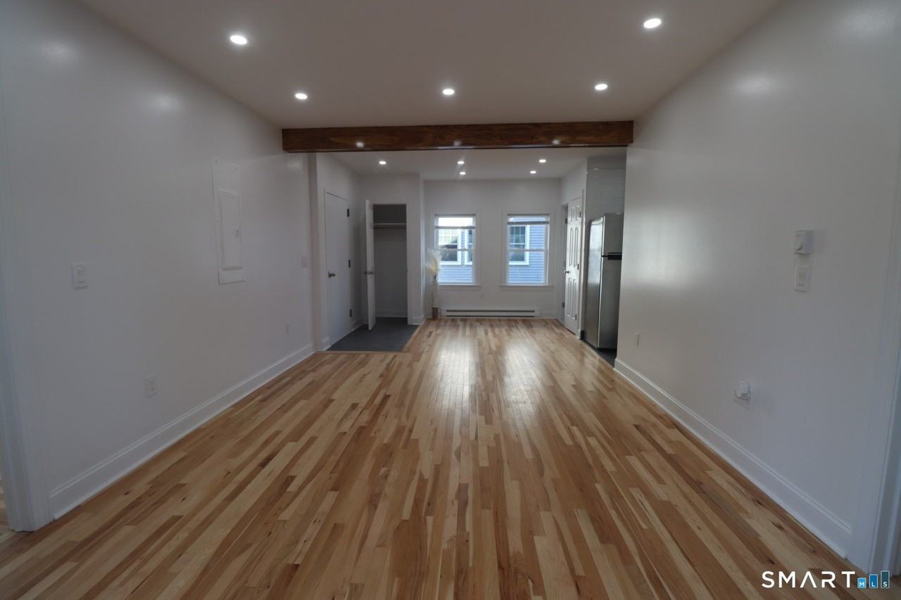 198 Montauk Ave #2 - Photo 6 of 11